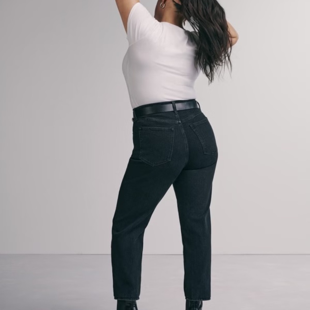 Abercrombie Curve Love Ultra High Rise Ankle Straight Jean Black Regular - Picture 2 of 9